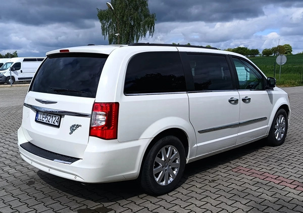 Chrysler Town &amp; Country cena 44900 przebieg: 206000, rok produkcji 2012 z Bardo małe 172